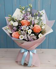 Букет цветов из:  Лизиантусы, Розы, Альстромерии и Гипсофила в Городце