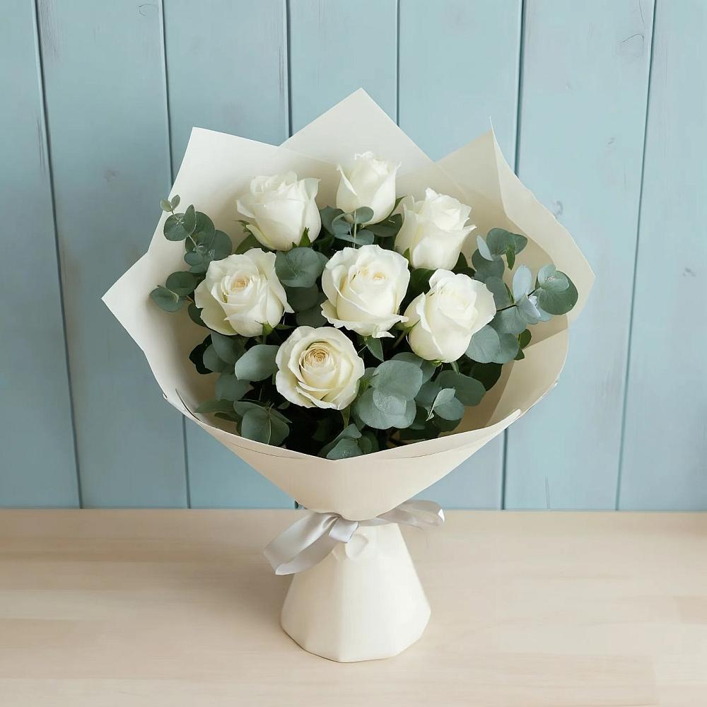 Букет Белые розы в Эвкалипте в Городце