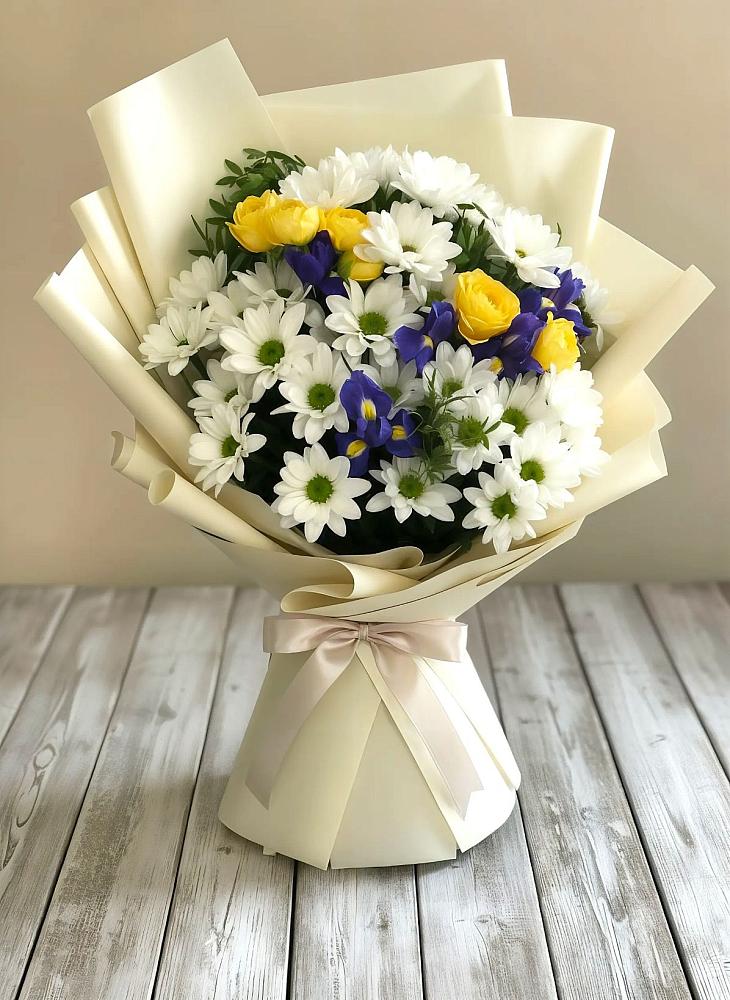 Букет цветов из: Ирисы, Хризантемы и Розы в Городце